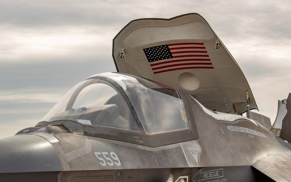 Flying Nightmares Bring F-35B Thunder to Fort Worth