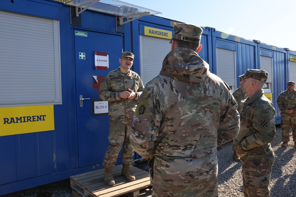 Deputy Commanding General-Maneuver of V Corps visits Camp Reedo