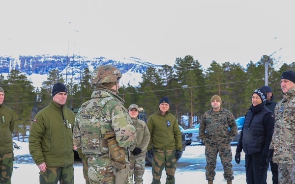 Vienna Document visitors observe U.S. Army MLRS battalion during exercise in Norway