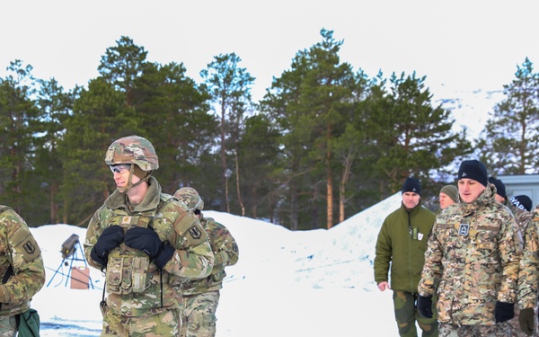 Vienna Document visitors observe U.S. Army MLRS battalion during exercise in Norway