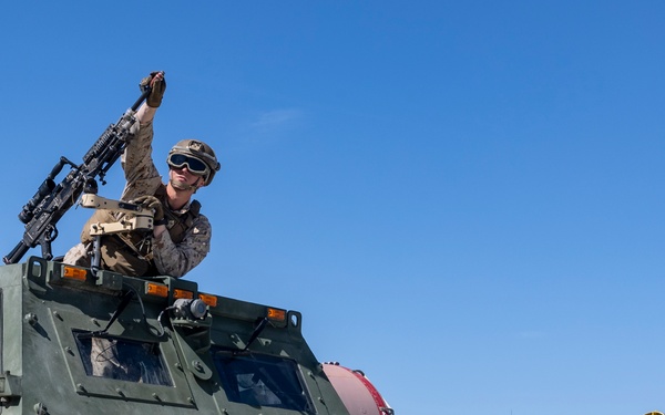 QUART 25.2: Marines and Sailors perform LCAC drills with HIMARS