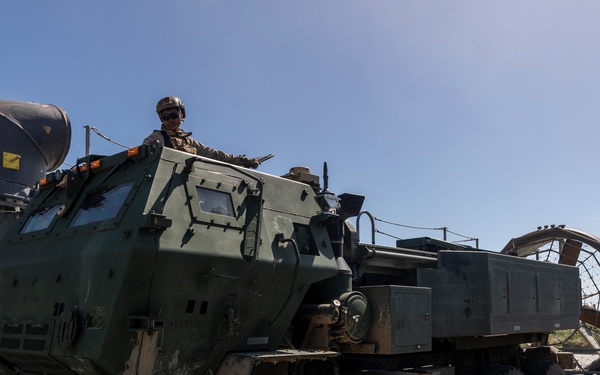 QUART 25.2: Marines and Sailors perform LCAC drills with HIMARS