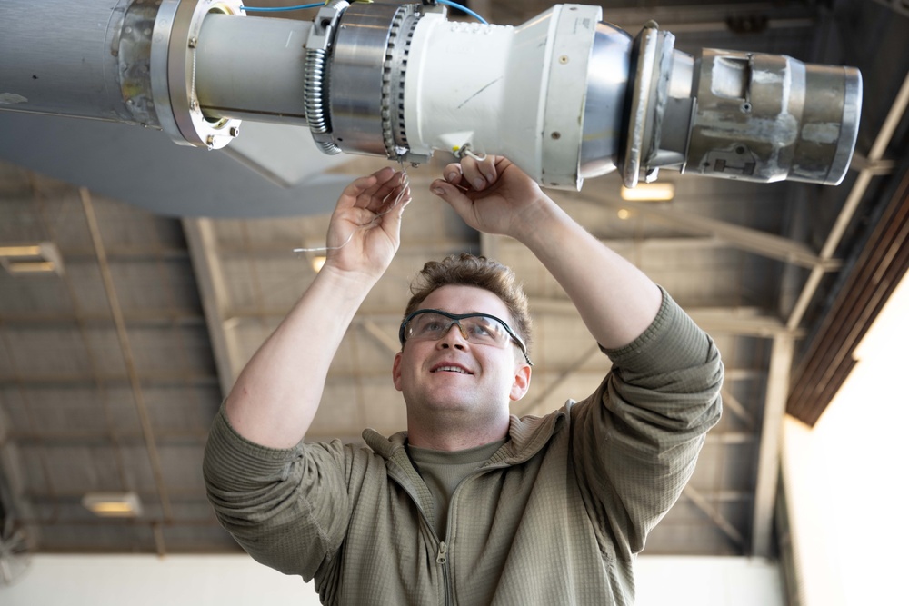 6th and 927th AMXS performs maintenance during NORE