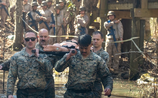 Field Medical Training Battalion ‒ East conducts casualty evacuation training