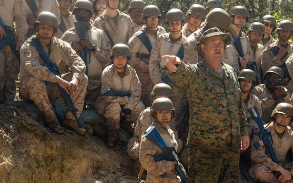 Field Medical Training Battalion ‒ East conducts casualty evacuation training