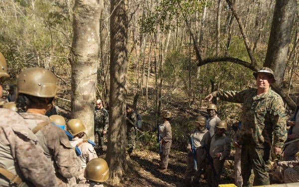 Field Medical Training Battalion ‒ East conducts casualty evacuation training