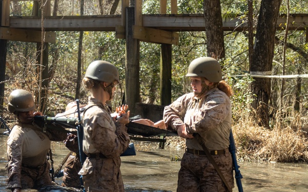 Field Medical Training Battalion ‒ East conducts casualty evacuation training