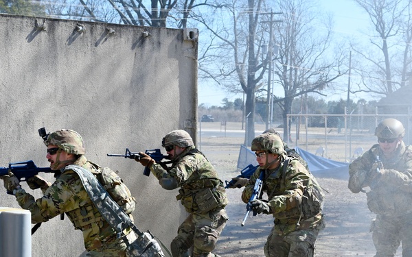 Joint Base McGuire-Dix-Lakehurst. 8th MEDICAL BRIGADE MSTC Combat Lifesaver Course. “Best Warrior” March 7th, 2025.