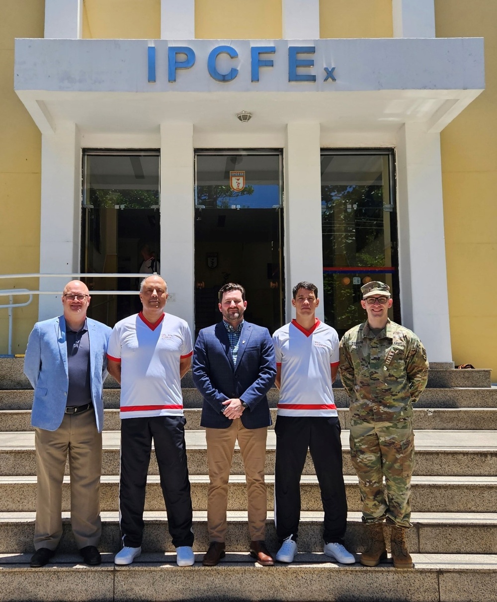 WRAIR-West visits the Brazilian Army Research Institute for Physical Fitness (IPCFEx) in Rio de Janeiro