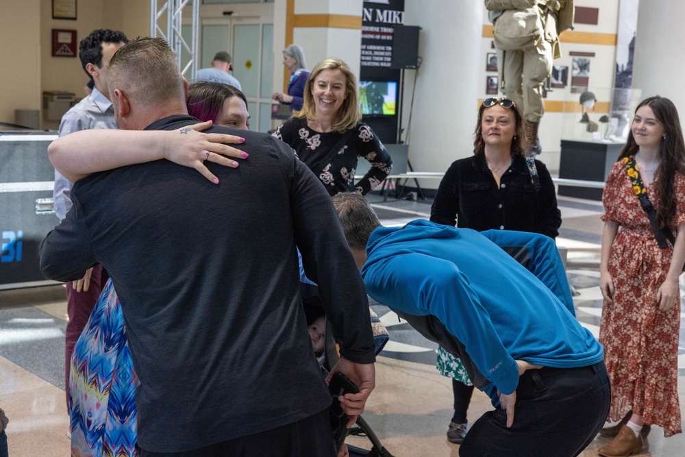 Family of Pfc. Roland L. Bragg tours Airborne &amp; Special Operations Museum