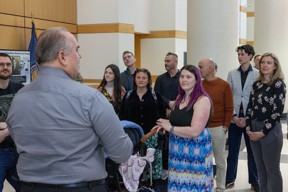 Family of Pfc. Roland L. Bragg tours Airborne &amp; Special Operations Museum