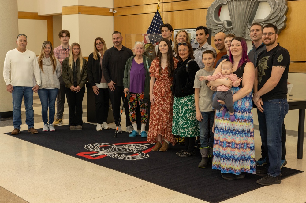 Family of Pfc. Roland L. Bragg tours Airborne &amp; Special Operations Museum