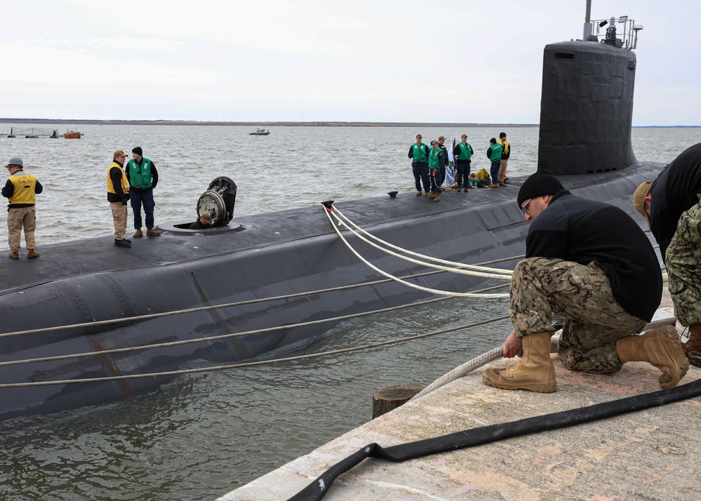 USS Oregon (SSN 793) shifts home ports to Norfolk