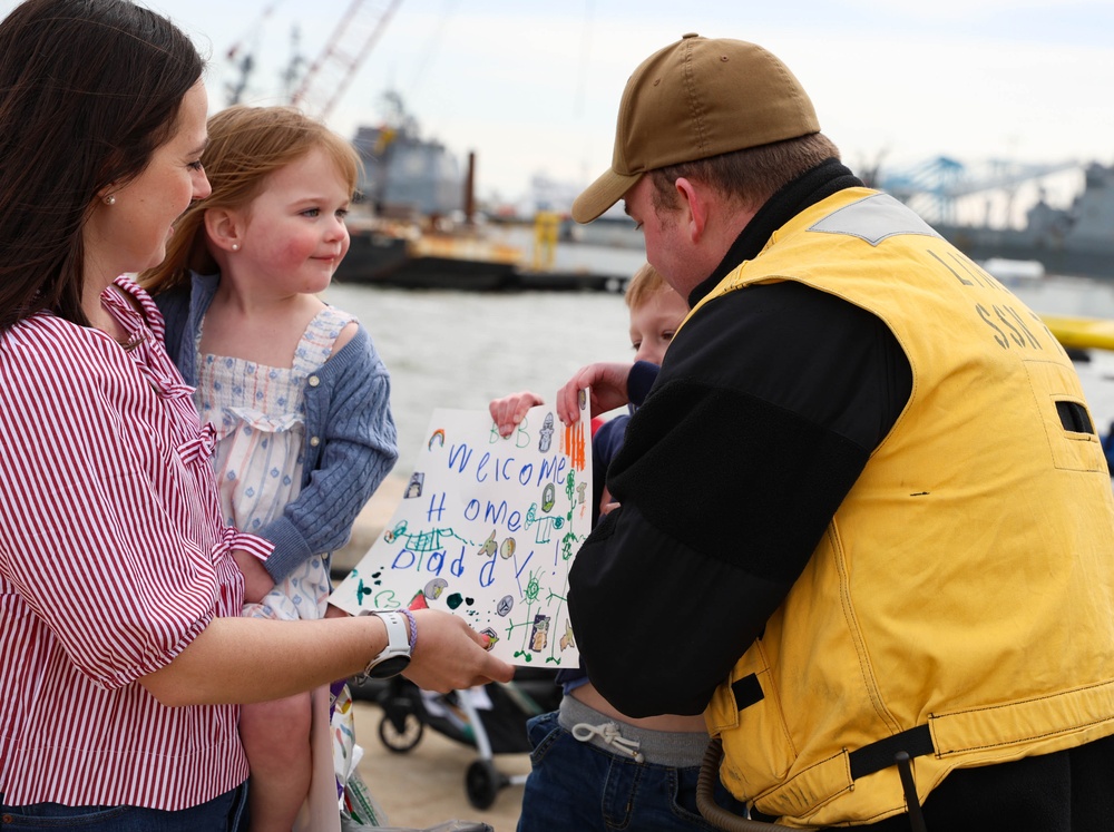 USS Oregon (SSN 793) shifts home ports to Norfolk