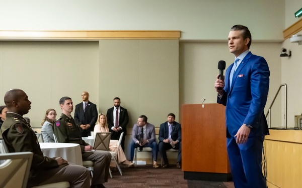 SD Hegseth Speaks to USSYP Students