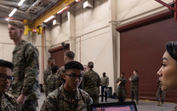 I MEF Marines meet with monitors at MMEA Roadshow