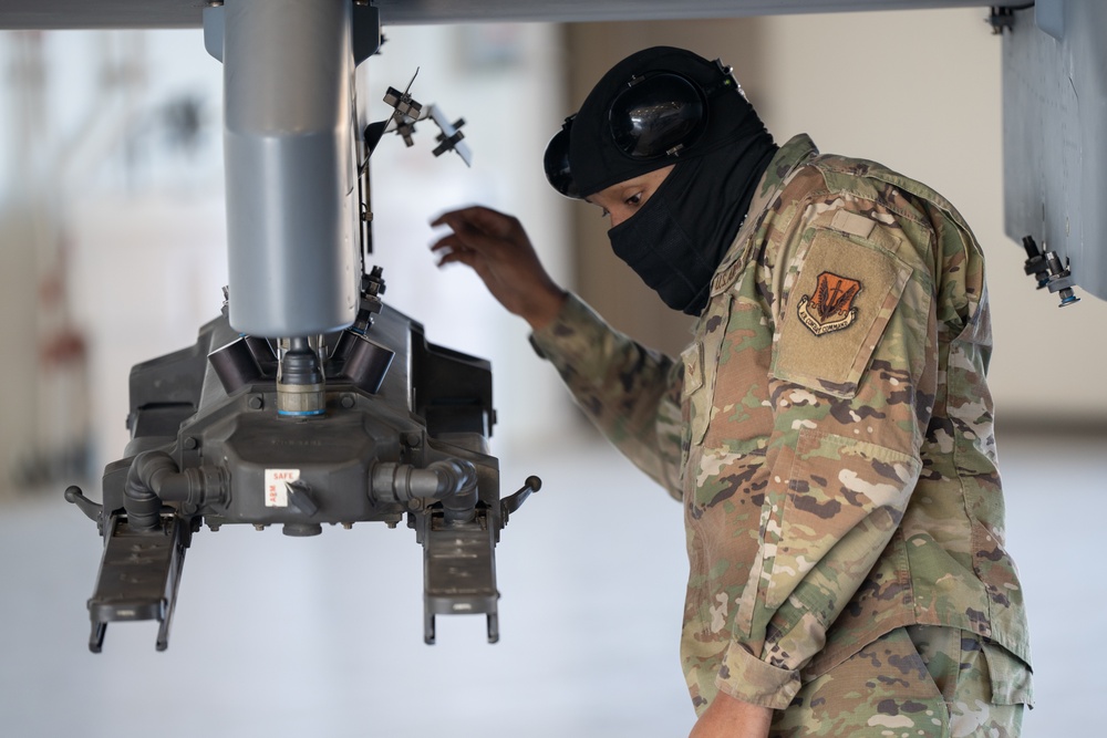 Airmen Compete in Finale Load Crew Competition for the Year