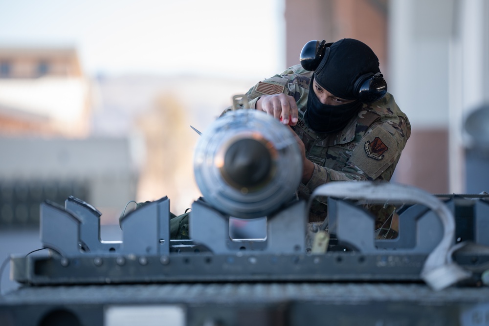 Airmen Compete in Finale Load Crew Competition for the Year