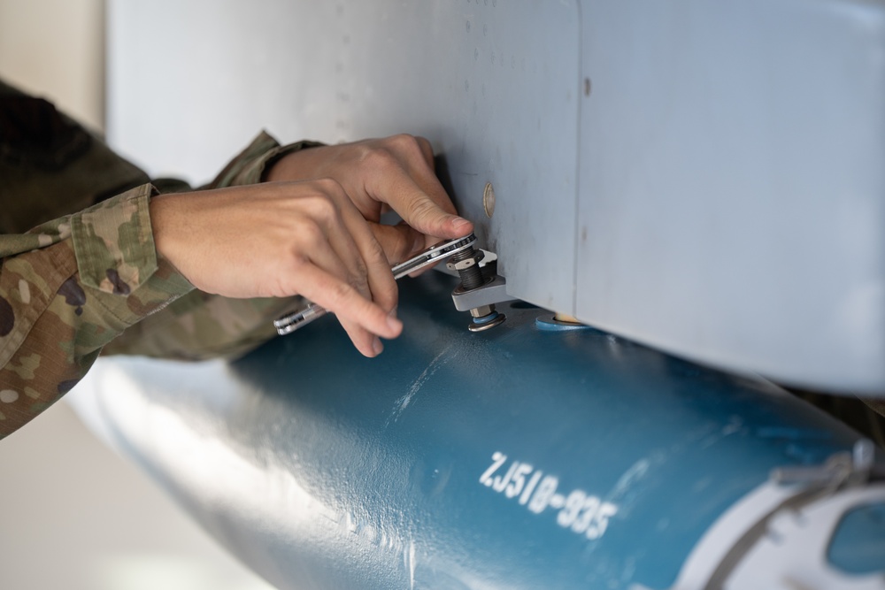 Airmen Compete in Finale Load Crew Competition for the Year