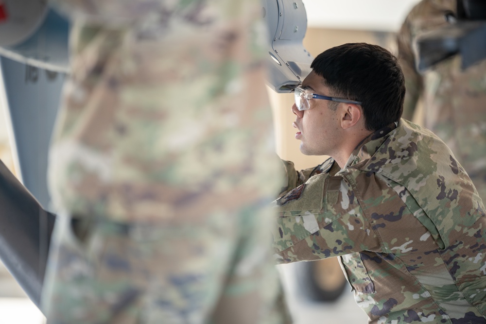 Airmen Compete in Finale Load Crew Competition for the Year