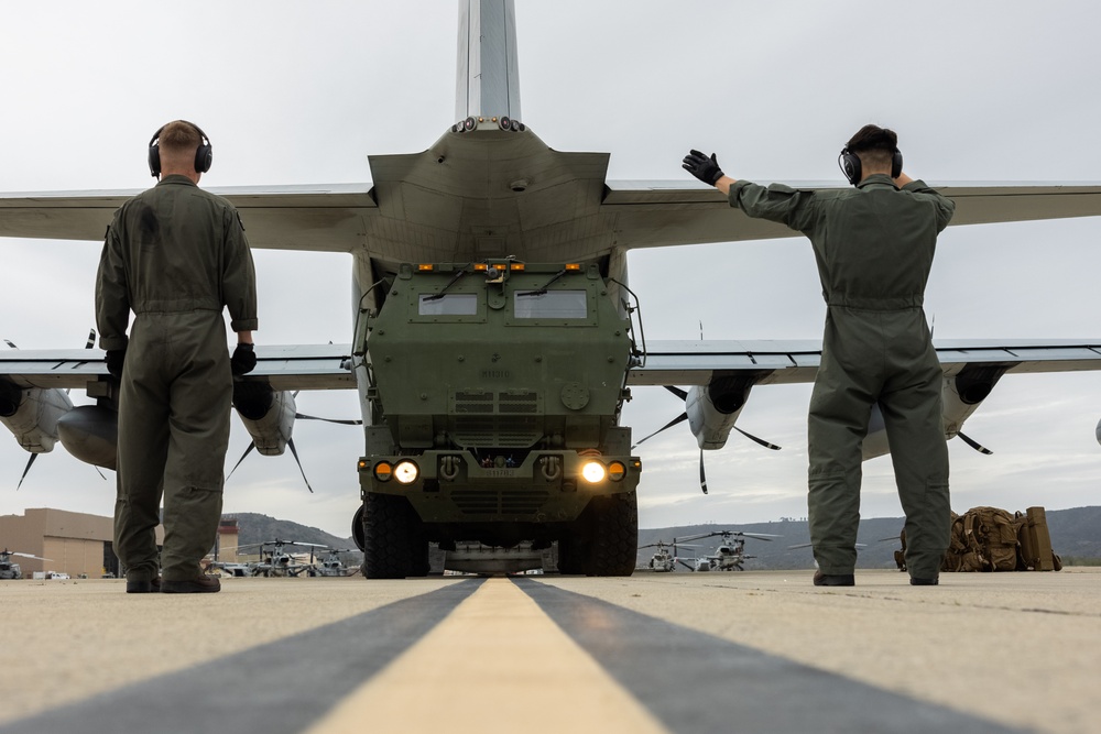 1st Bn., 11th Marines; VMGR-352 conduct HIRAIN during Spring FIREX