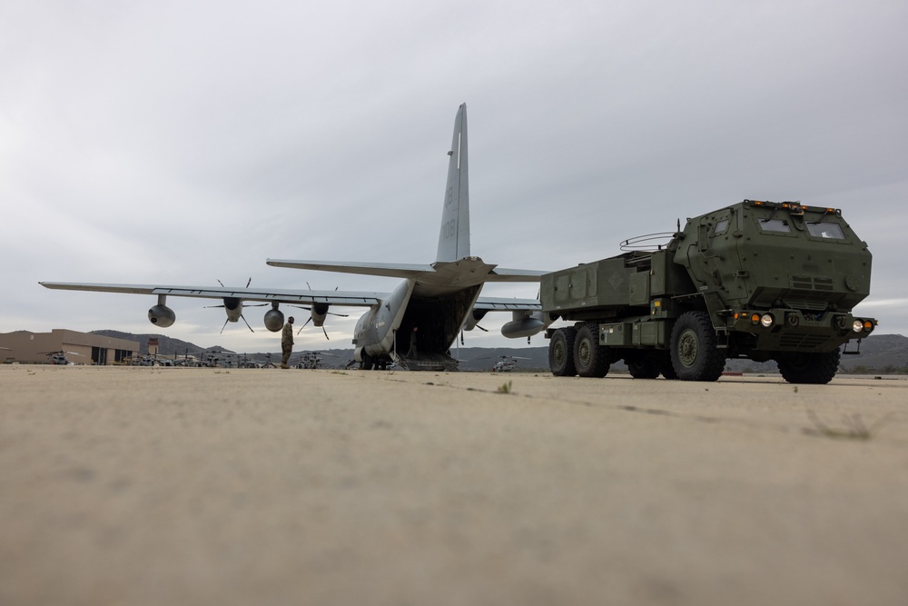 1st Bn., 11th Marines; VMGR-352 conduct HIRAIN during Spring FIREX