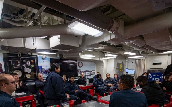 USS Sterett conducts routine operations as part of the Carl Vinson Carrier Strike Group
