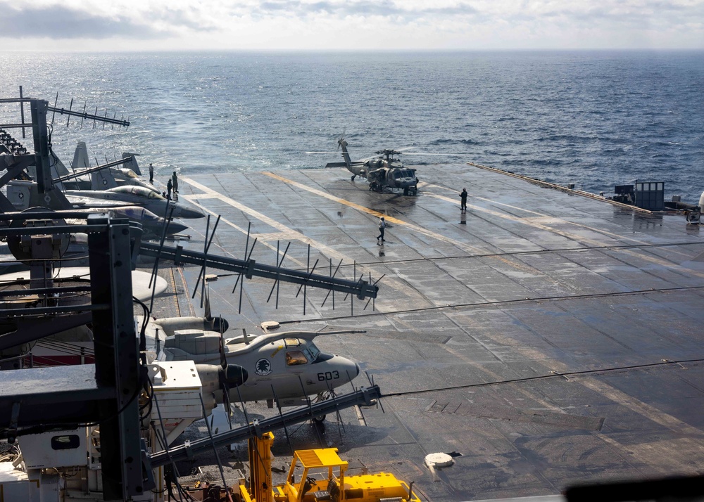 USS Carl Vinson (CVN 70) Conducts Routine Flight Operations in the Sea of Japan