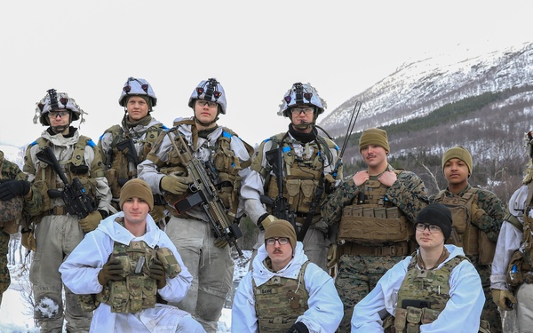 U.S. Army MLRS battalion, Allied militaries conduct static display for external media during exercise in Norway