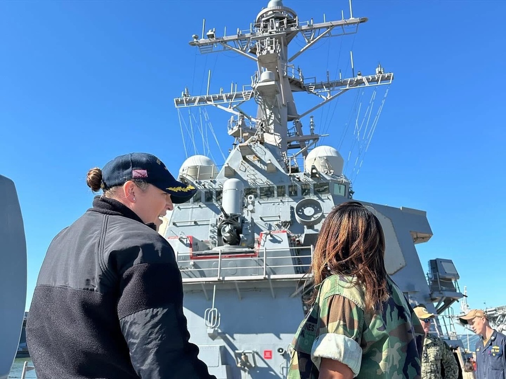 USS Gonzalez Commanding Officer Discusses the Importance of the Navy with Norfolk Public Schools