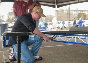 AFN Naples Radio News: AID Airdrop & Seasbees complete Cold Weather Survival Course