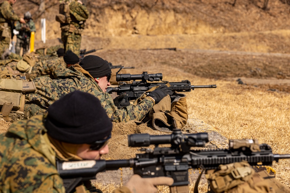 U.S. and Republic of Korea Reconnaissance Marines Conduct a Live Range During KMEP 25.1