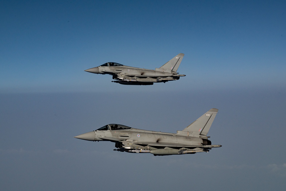 B-52 executes strategic mission over CENTCOM