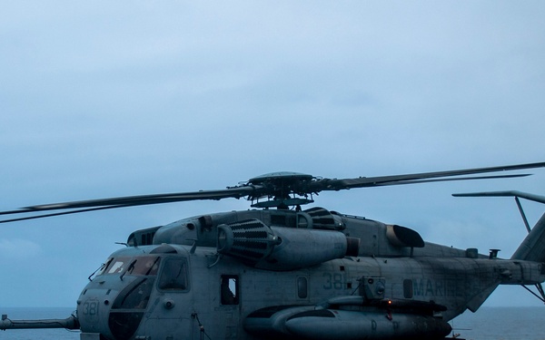 CH-53E Super Stallion flight operations at sea during QUART 25.2