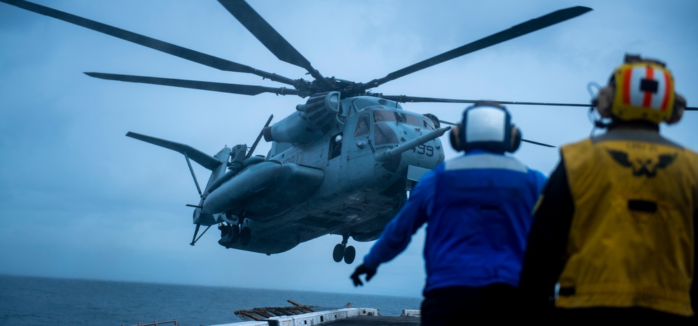 11th Marine Expeditionary Unit embarks USS Somerset (LPD 25) during QUART 25.2