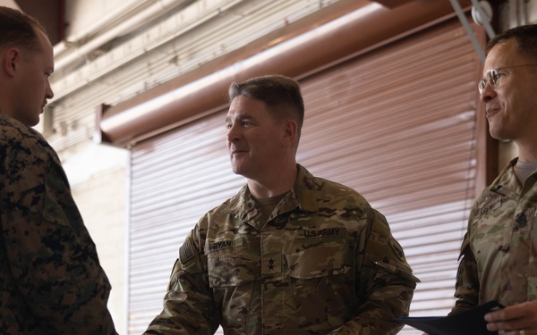 Joint Task Force Southern Guard commander recognizes Marine linguist's support