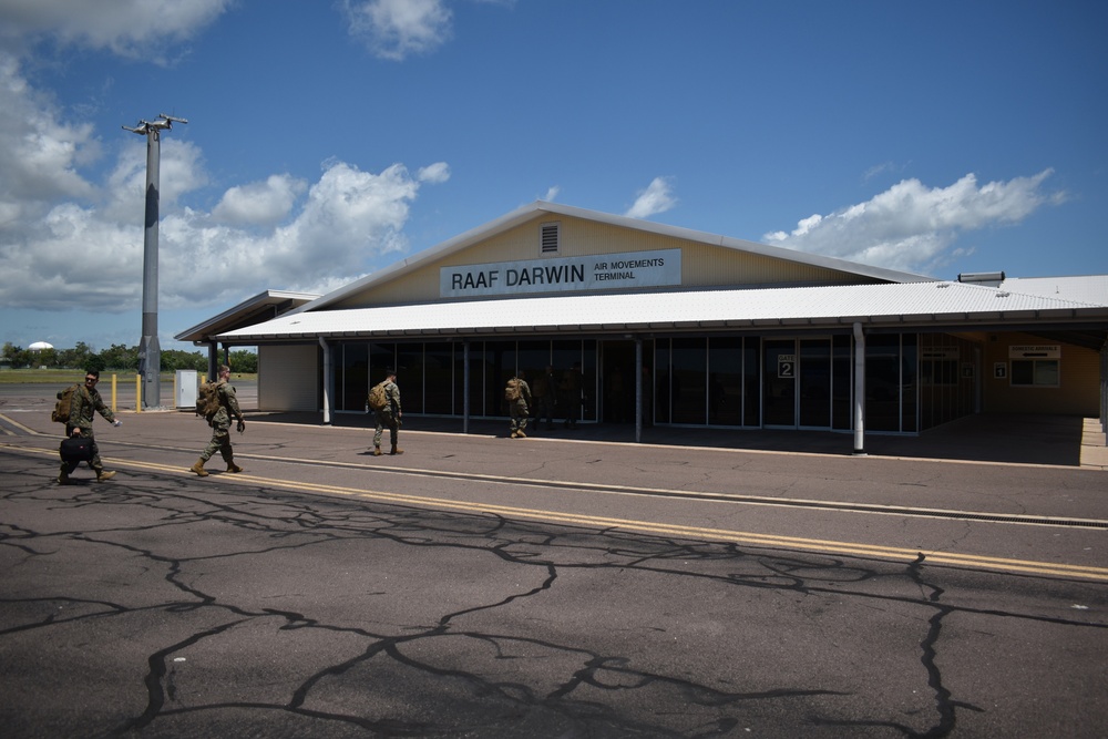 U.S. Marines, Sailors with MRF-D 25.3 arrive in Northern Territory, Australia