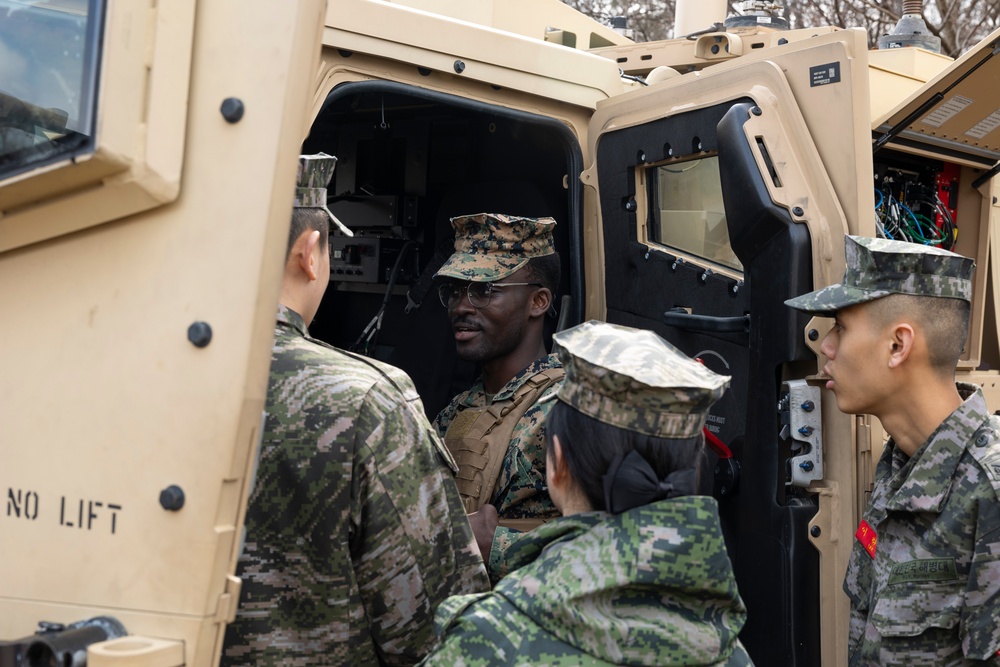 CLB-37 Marines Demonstrate Communication Abilities with ROK Marines in preparation for FS25