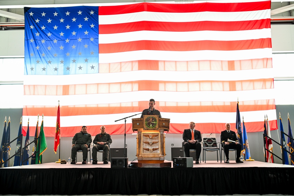 Dust Devils Turn the Page: VX-31 Welcomes New Commanding Officer