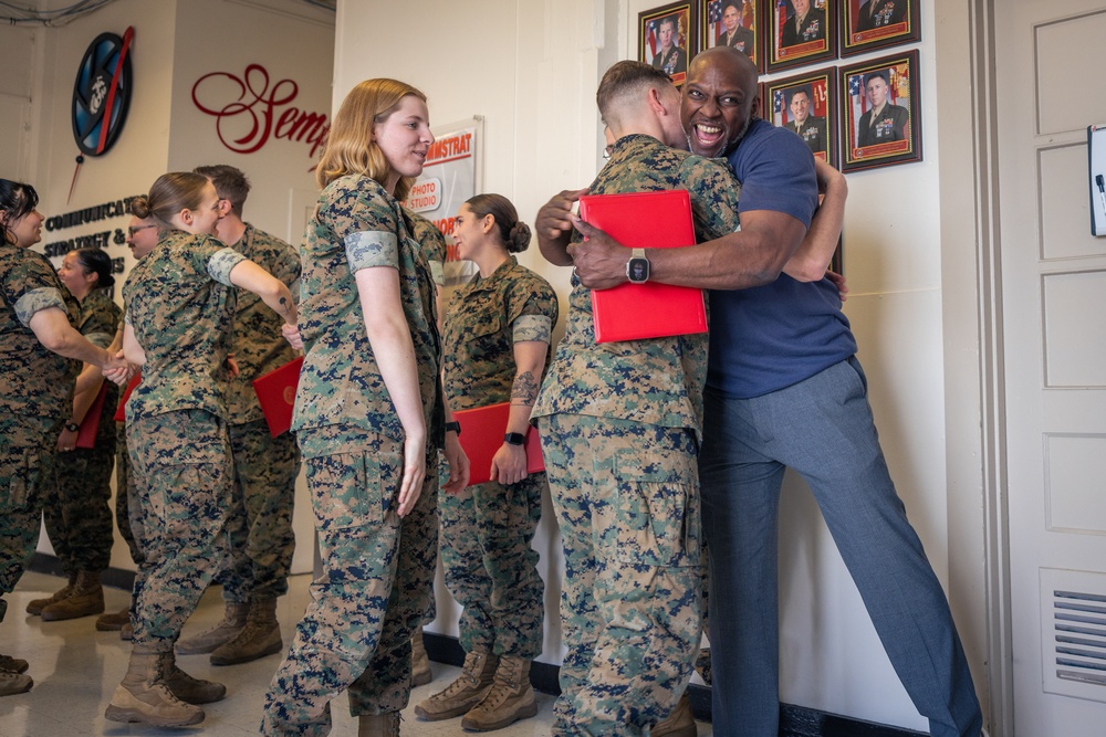 COMMSTRAT Marines receive awards for State Funeral participation