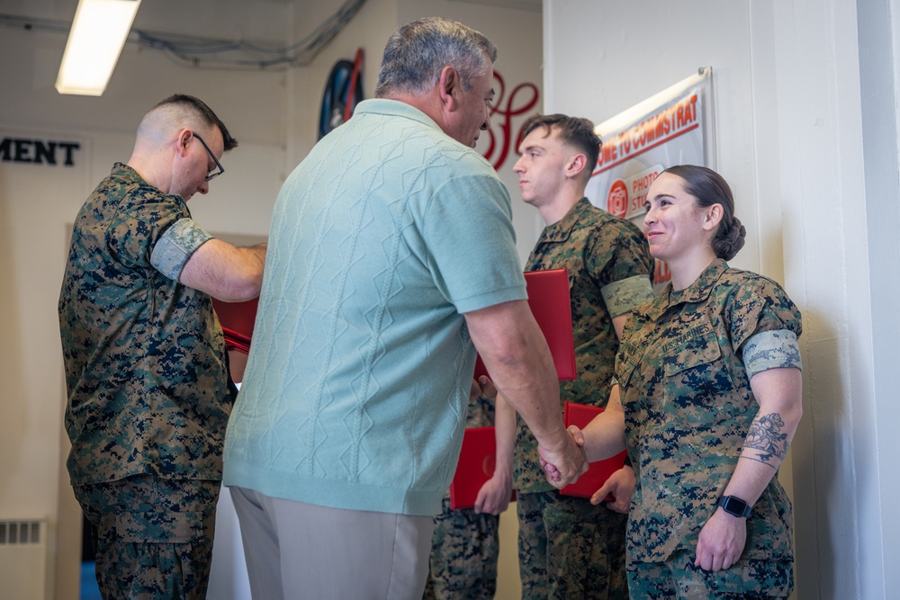 COMMSTRAT Marines receive awards for State Funeral participation