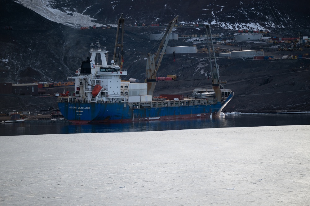 USCGC Polar Star (WAGB 10) conducts operations in McMurdo Sound during Operation Deep Freeze