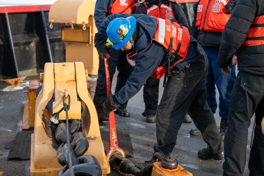 USCGC Polar Star (WAGB 10) conducts operations in McMurdo Sound during Operation Deep Freeze