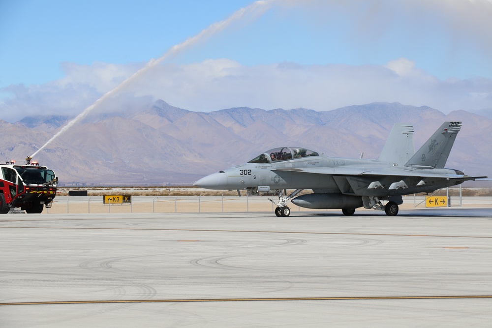 Dust Devils Turn the Page: VX-31 Welcomes New Commanding Officer