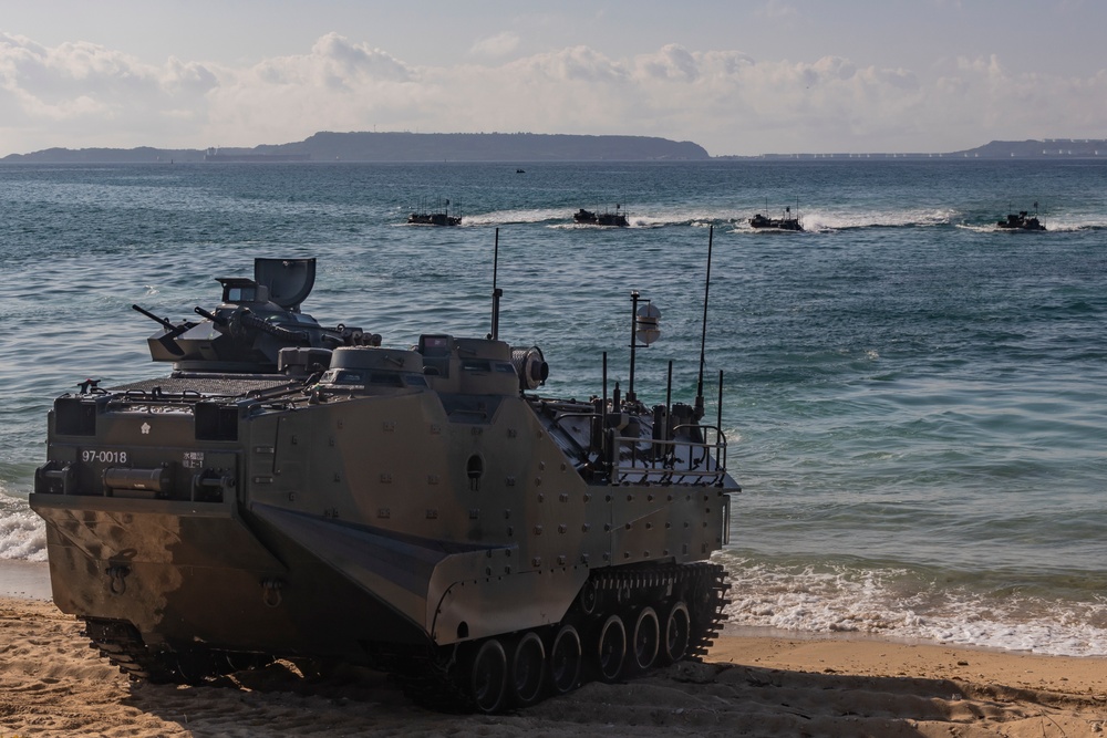 Iron Fist 25 | 31st MEU, JGSDF conduct Amphibious Landing Display