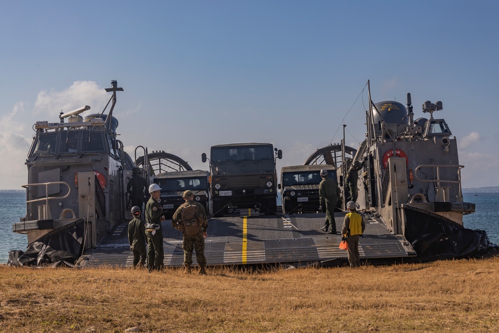 Iron Fist 25 | 31st MEU, JGSDF conduct Amphibious Landing Display