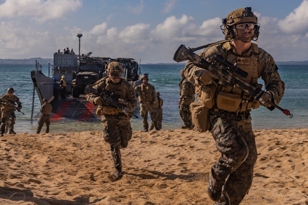 Iron Fist 25 | 31st MEU, JGSDF conduct Amphibious Landing Display