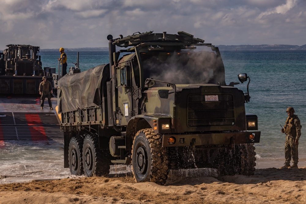 Iron Fist 25 | 31st MEU, JGSDF conduct Amphibious Landing Display