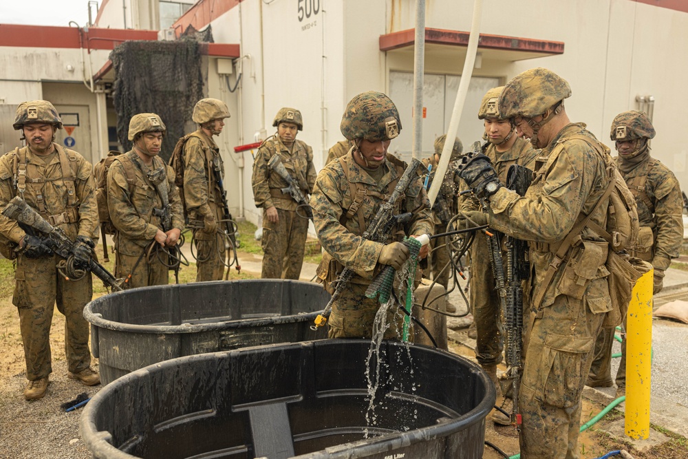 U.S. Marines with CLR-37 Conduct Basic Jungle Skills Course