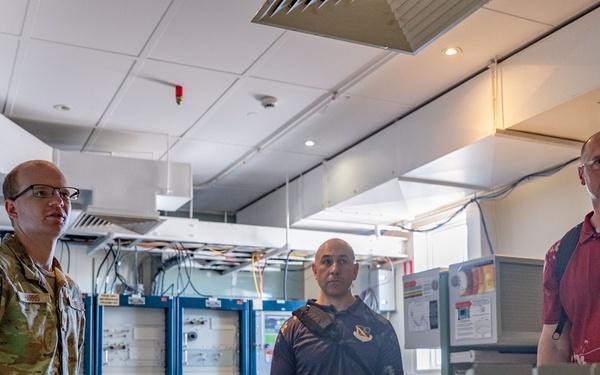 374 AW leadership visit 2 WS Det 1